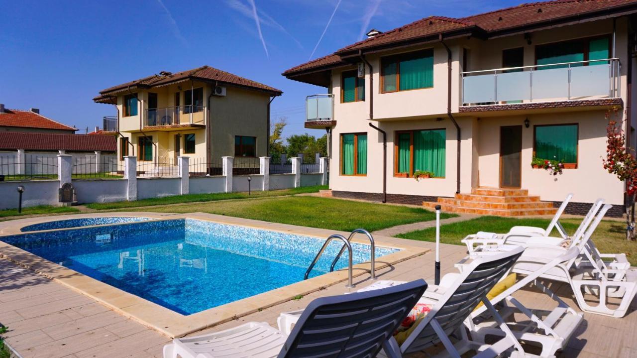 Вила Помело - Family Villa Pomelo Bŭlgarevo Exteriör bild