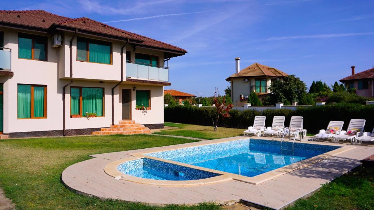 Вила Помело - Family Villa Pomelo Bŭlgarevo Exteriör bild