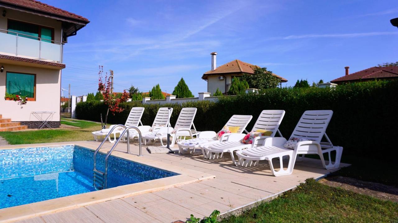 Вила Помело - Family Villa Pomelo Bŭlgarevo Exteriör bild